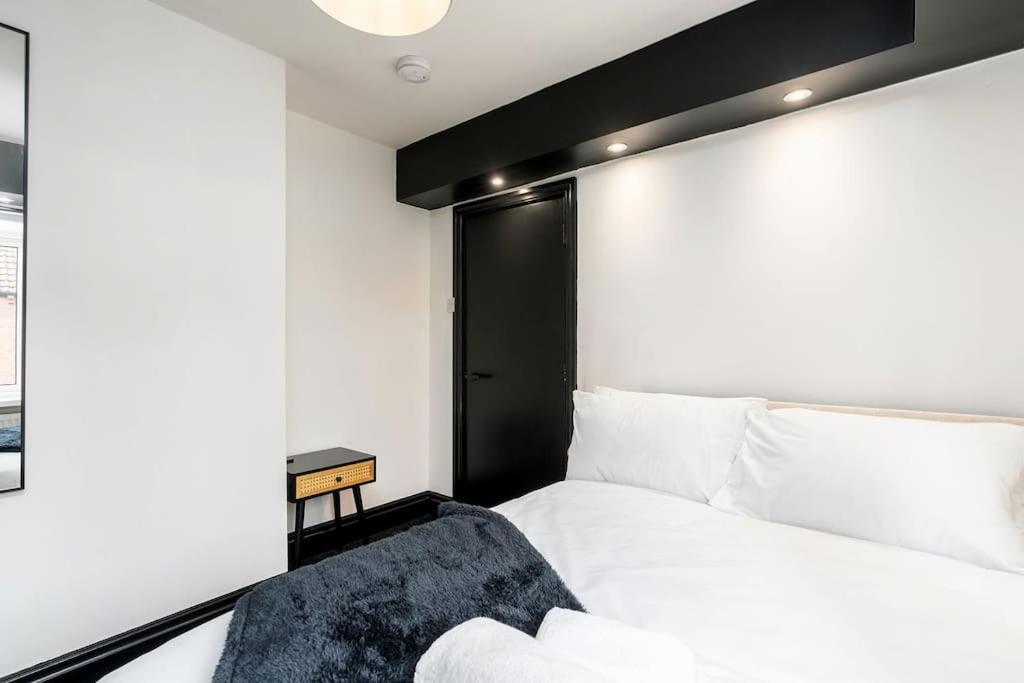 Dawlish House - Newly Refurbished Gem Leeds (West Yorkshire)