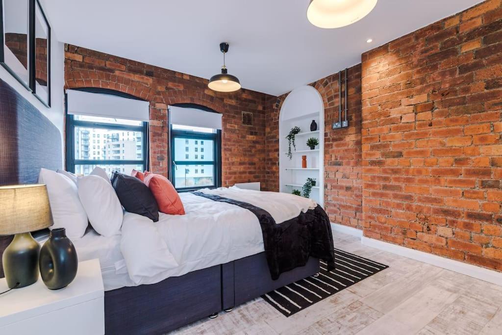 Apartment Luxury Oversized With Signature Bathroom *