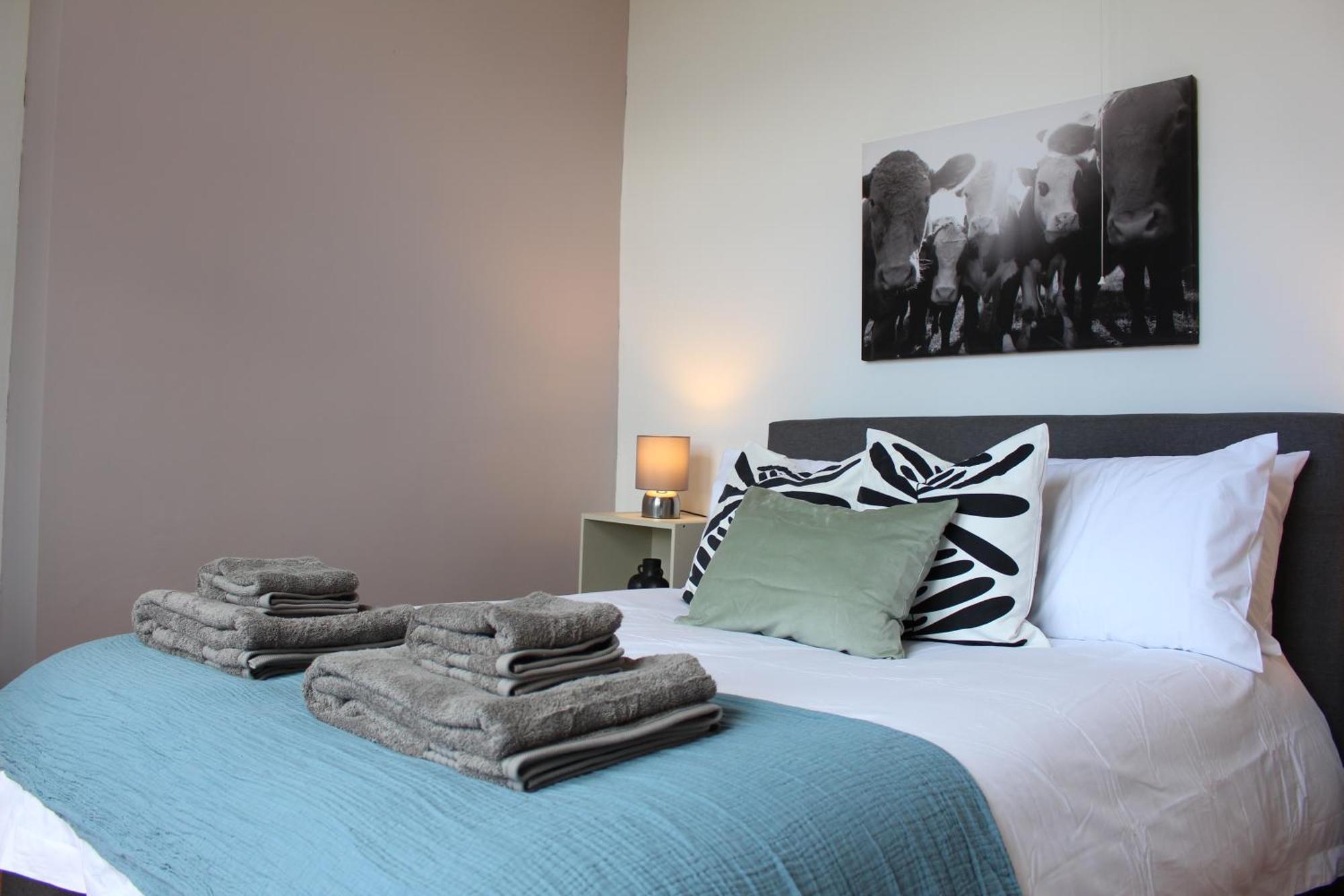 Flat 5, Westhill Apartment *
