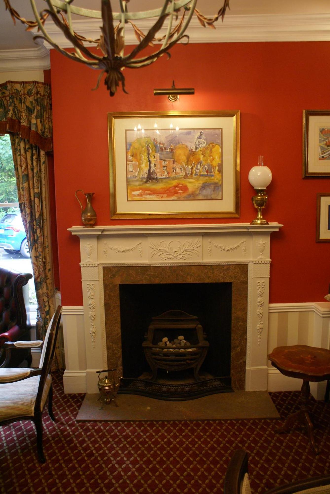 Haley's 3* Leeds (West Yorkshire)