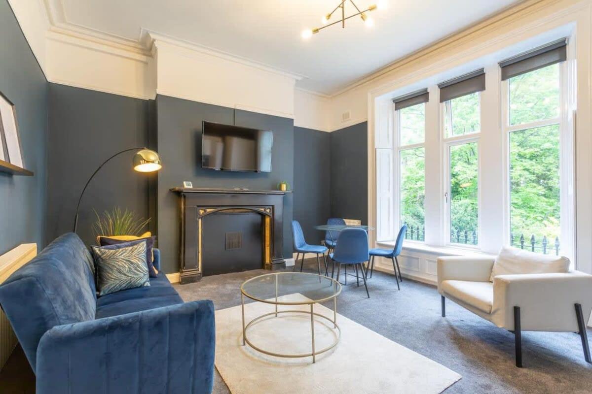 Beautiful In A Stone Built Victorian Apartment
