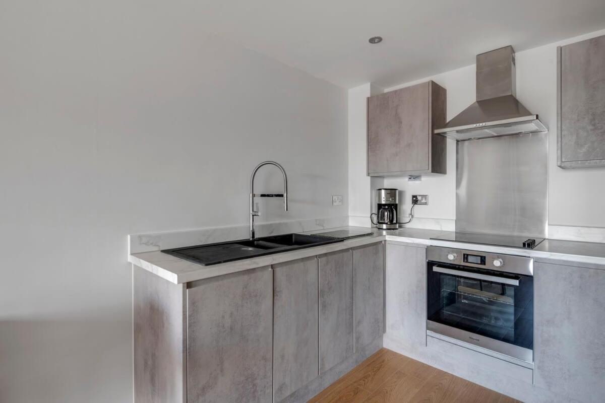 Spacious 1 Bedroom In A Converted Mill Apartment Leeds (West Yorkshire)