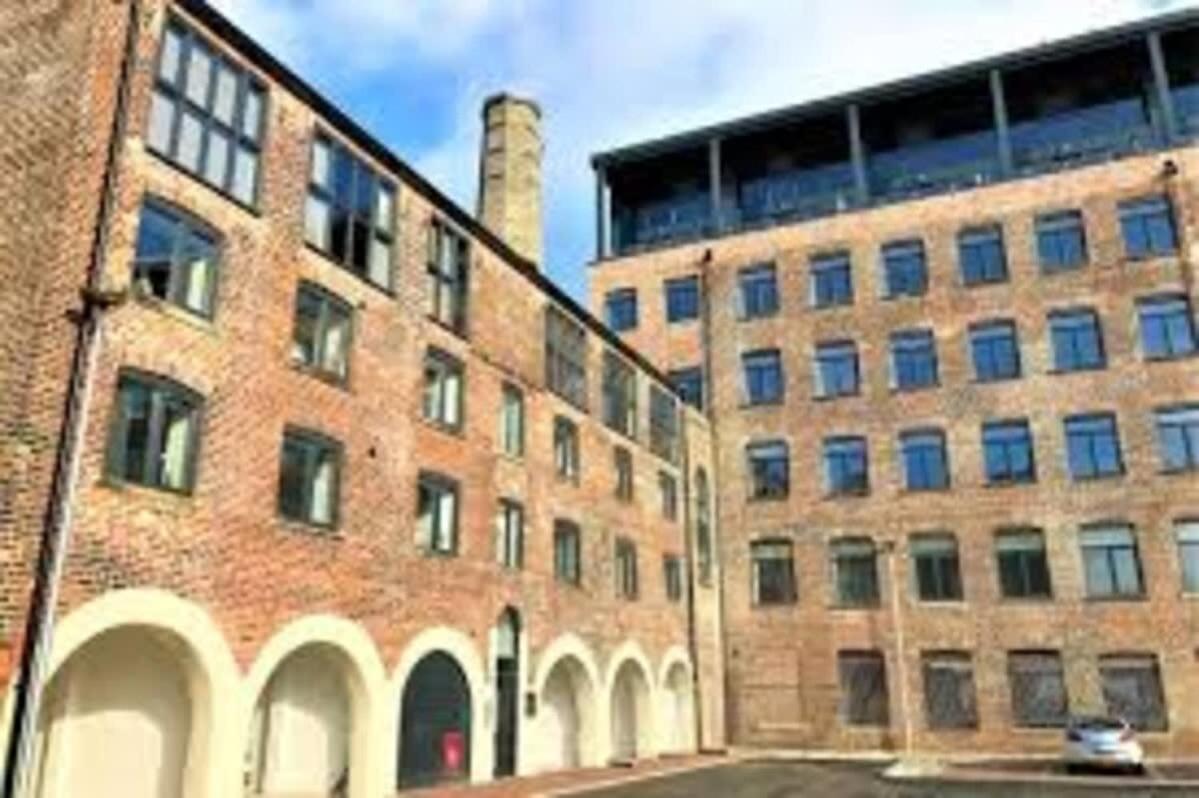 Apartment Spacious 1 Bedroom In A Converted Mill Leeds (West Yorkshire)