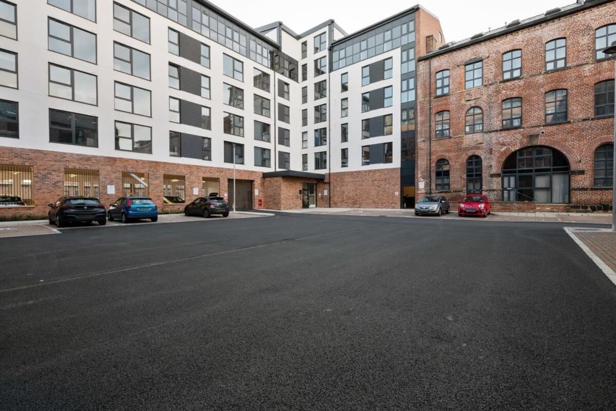 Lovely Riverside 2 Bed * Leeds (West Yorkshire)