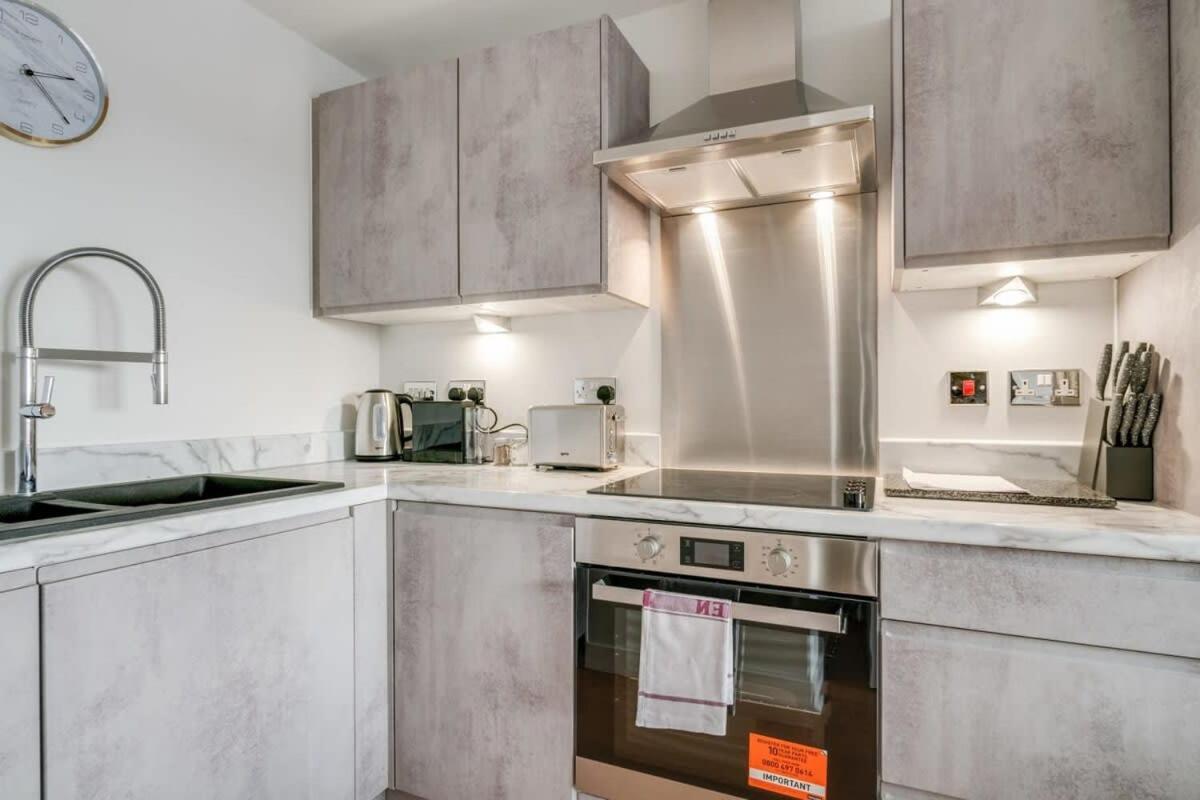 Apartment Lovely Riverside 2 Bed Leeds (West Yorkshire)