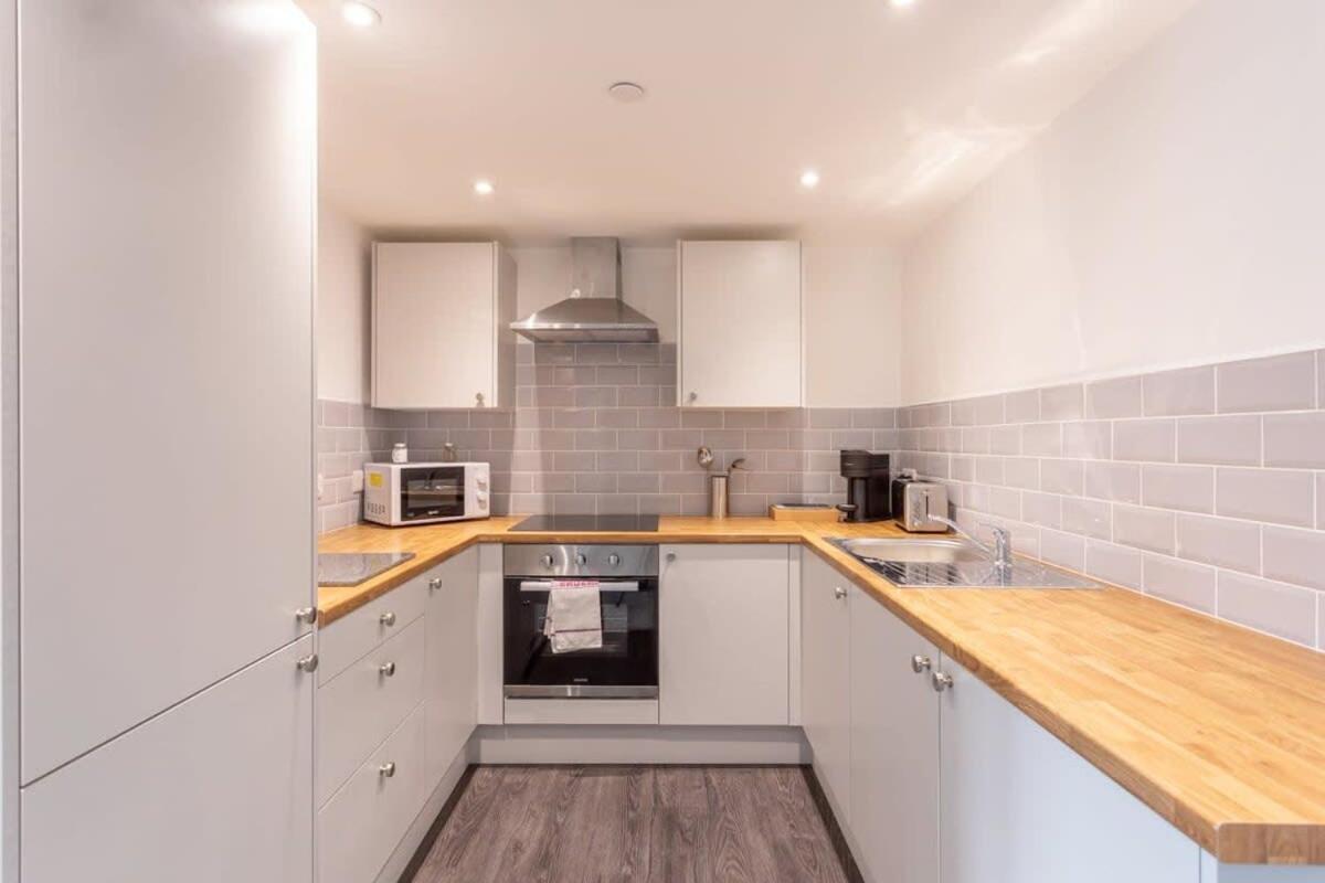 Apartment Cosy & Modern 1 Bed Leeds *