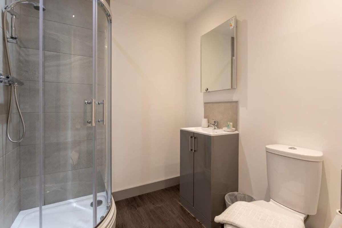 Amazing 1 Bedroom Leeds Apartment