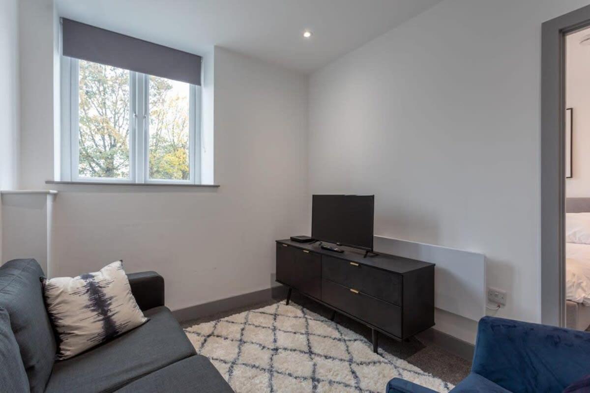 Amazing 1 Bedroom Leeds Apartment