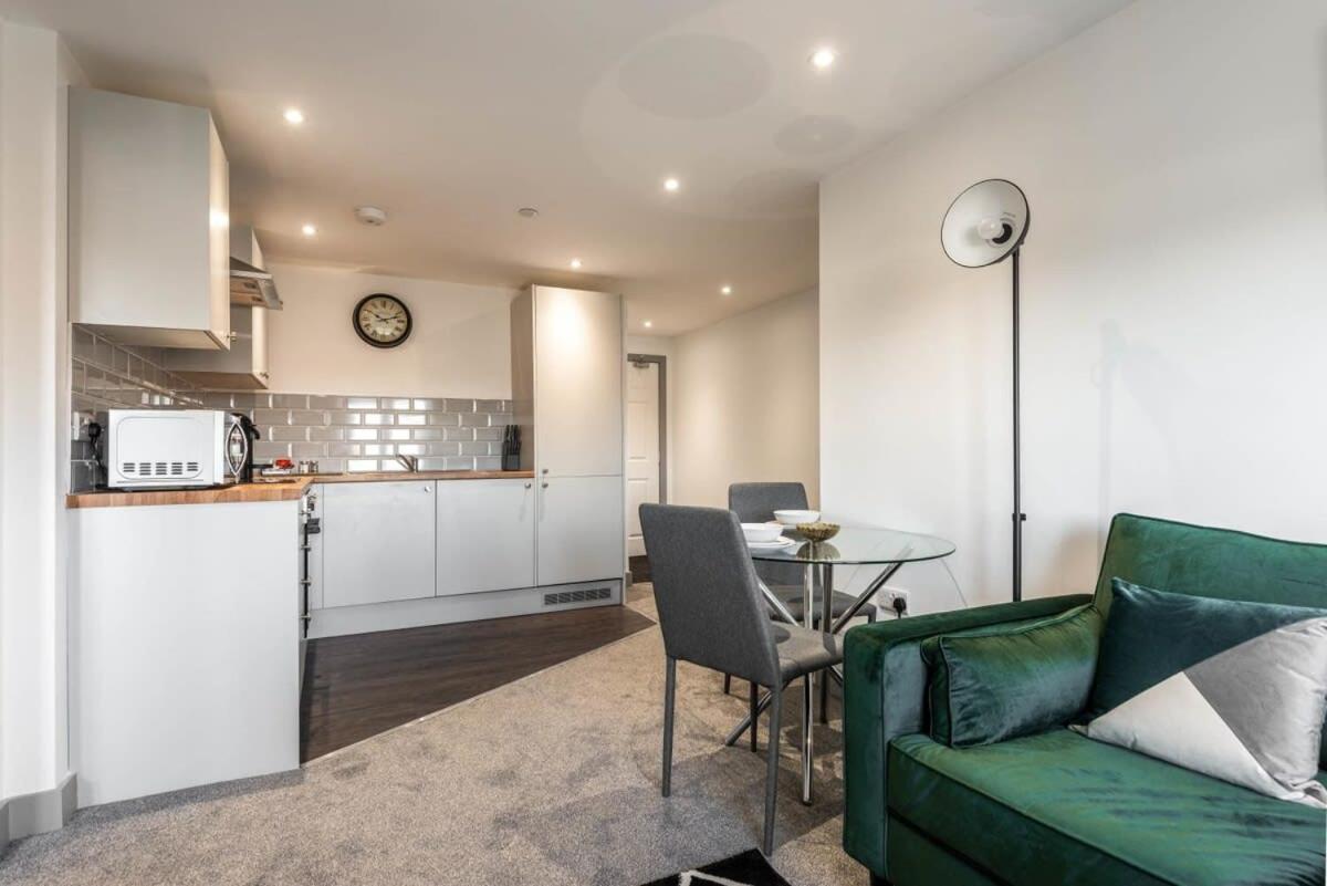 Cosy 1 Bed Flat In *