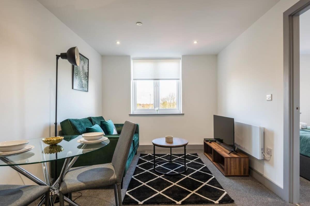 Cosy 1 Bed Flat In Apartment