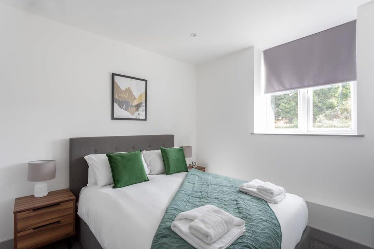 Modern 1 Bedroom Leeds Apartment