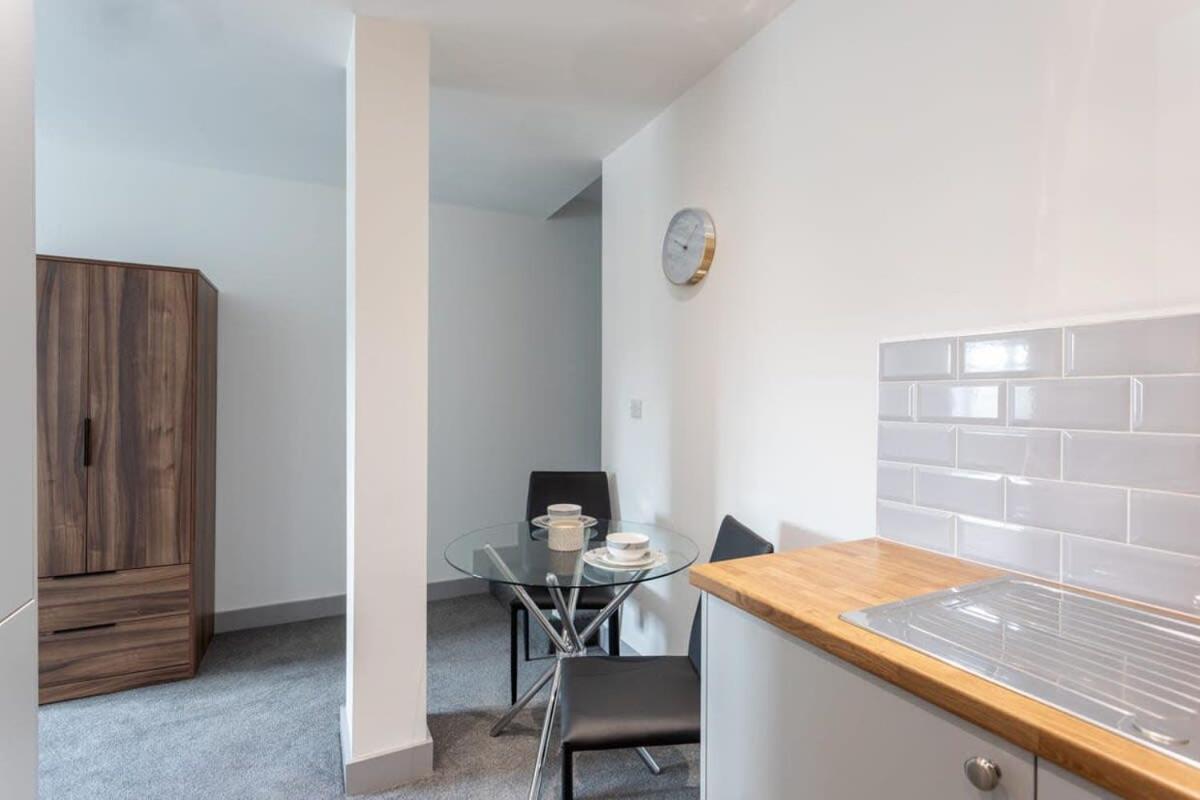 Modern 1 Bedroom Leeds Apartment Leeds (West Yorkshire)