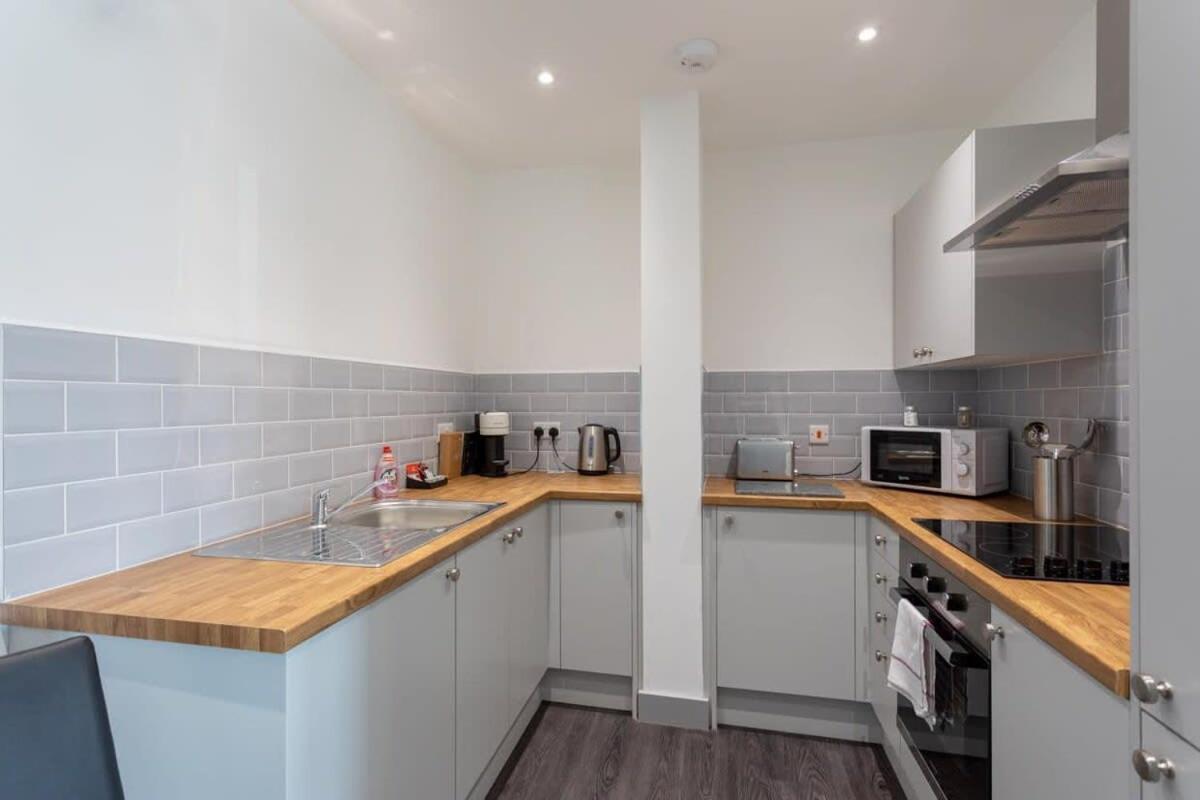Modern 1 Bedroom Leeds *