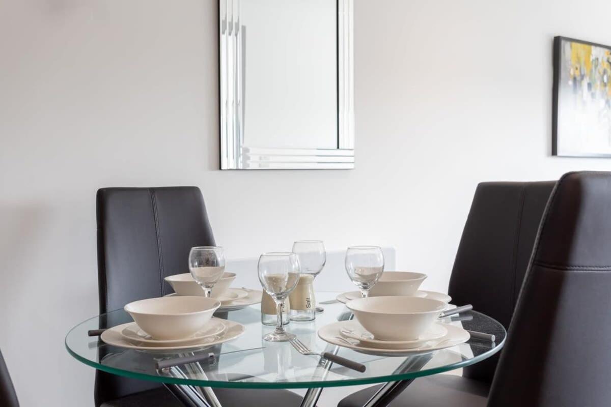 Charming 1 Bedroom In Leeds