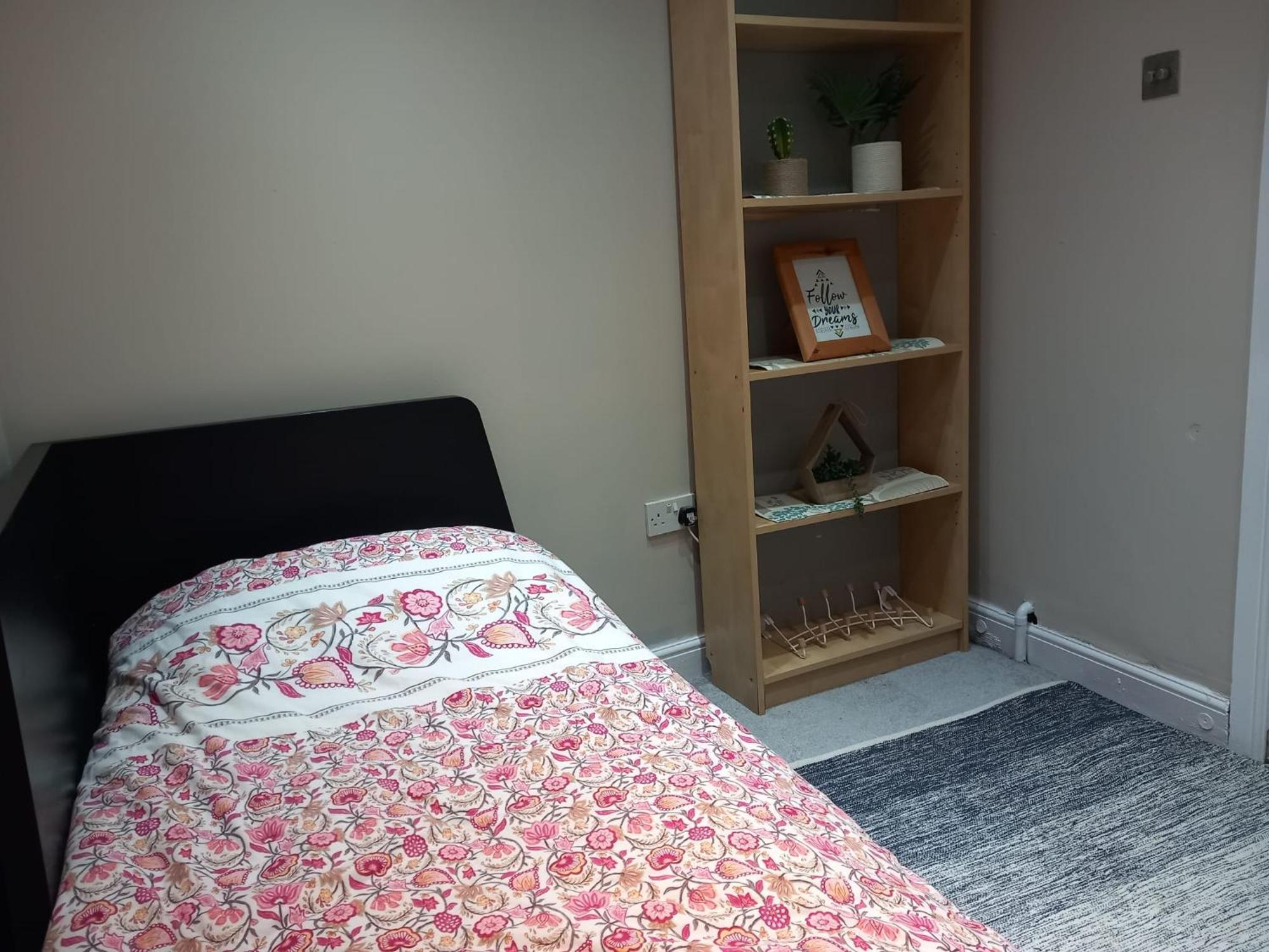 Jasmine Haus * Leeds (West Yorkshire)