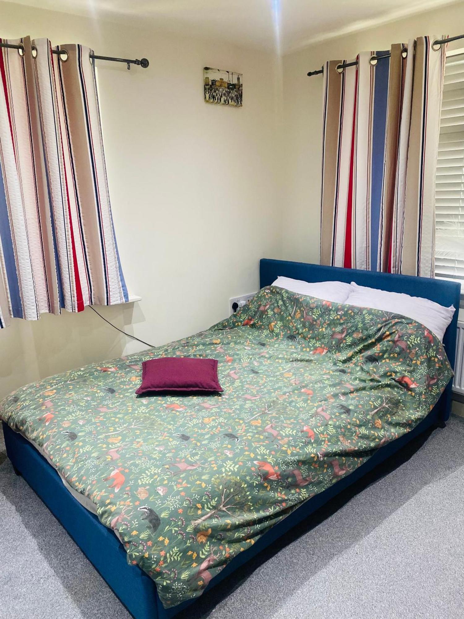 Dengenzy House Leeds (West Yorkshire)