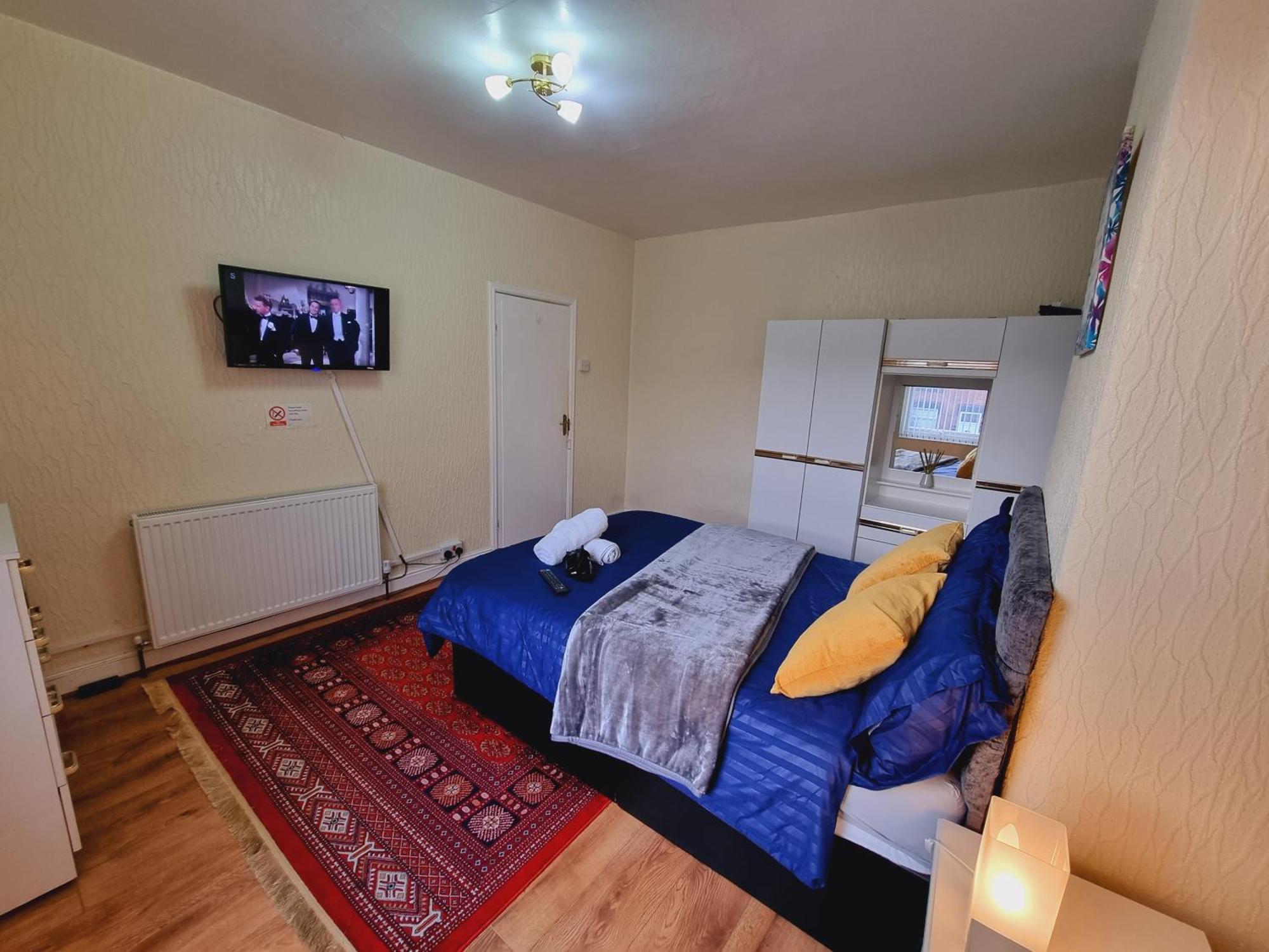 Guest house Bright Sunny, Double Bed With Garden, Tv And Wi-fi *