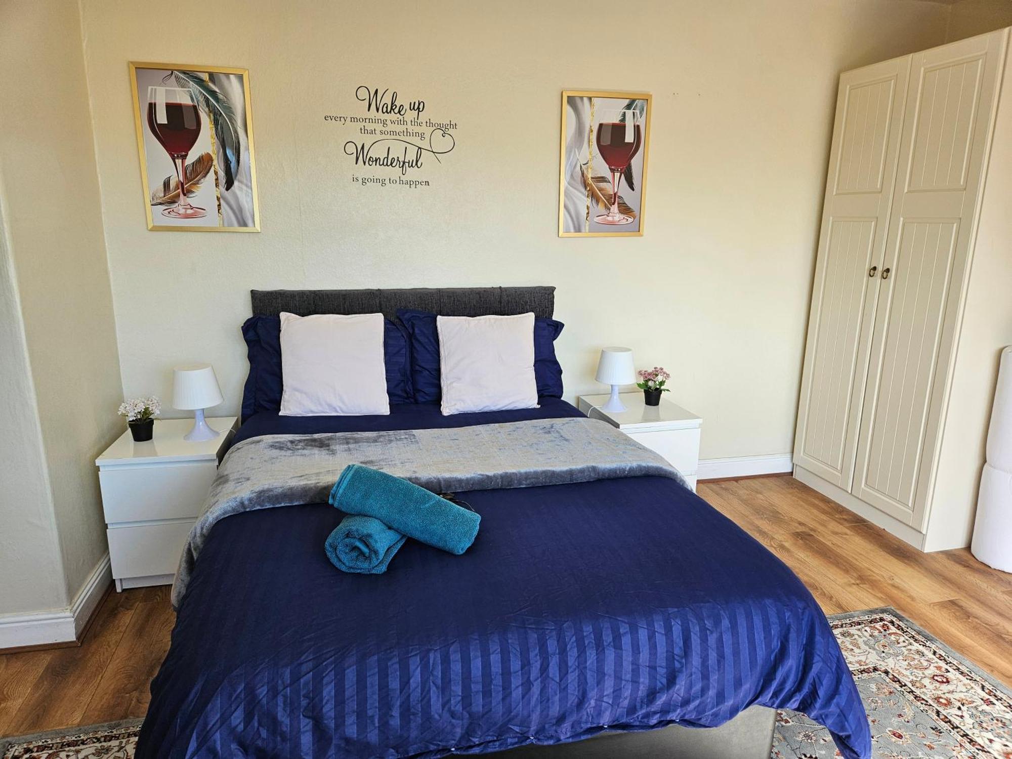 Guest house Homely Double Bed, Tv, Wi-fi And Garden