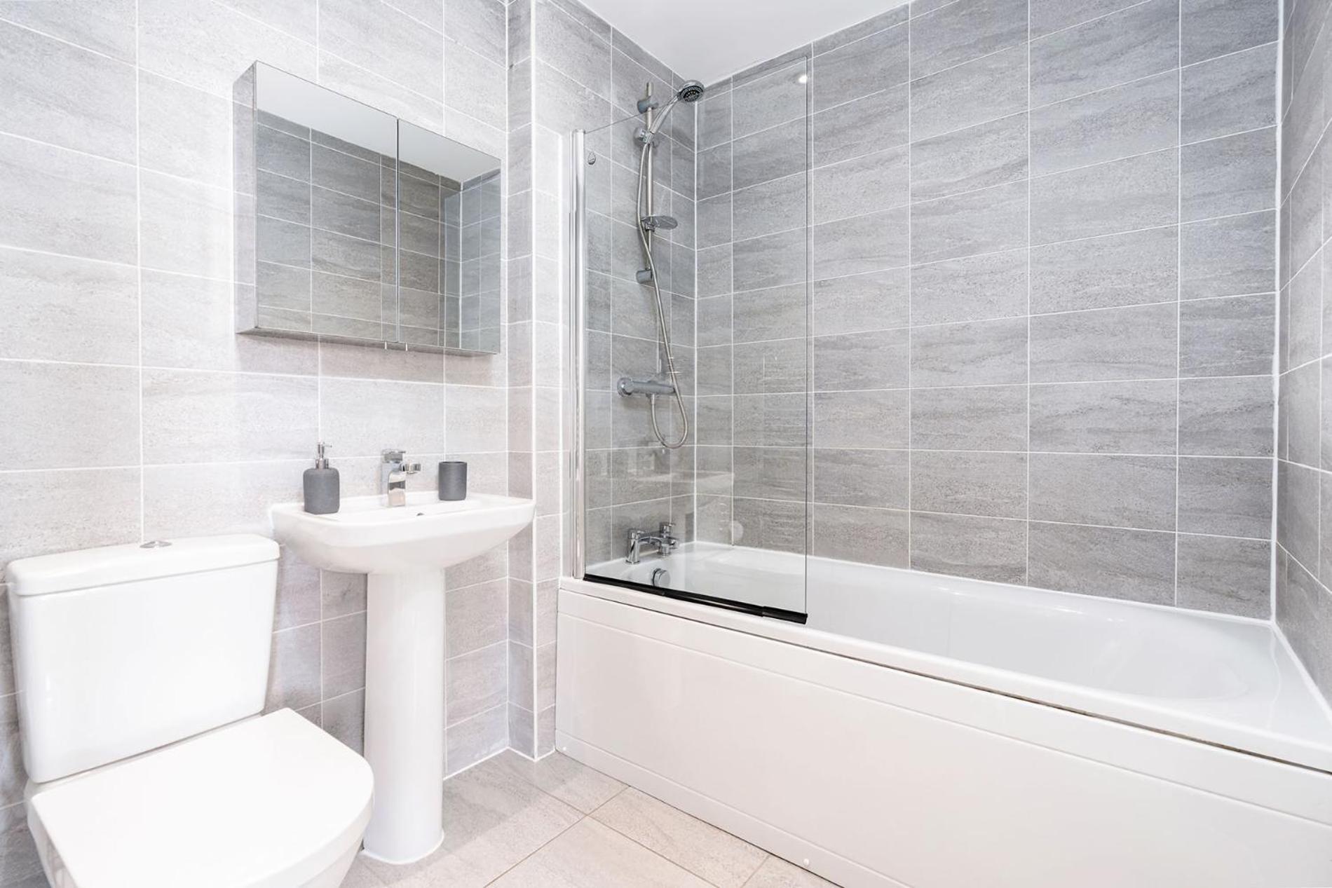 New Refurbishment Location Free Parking Holiday home Leeds (West Yorkshire)