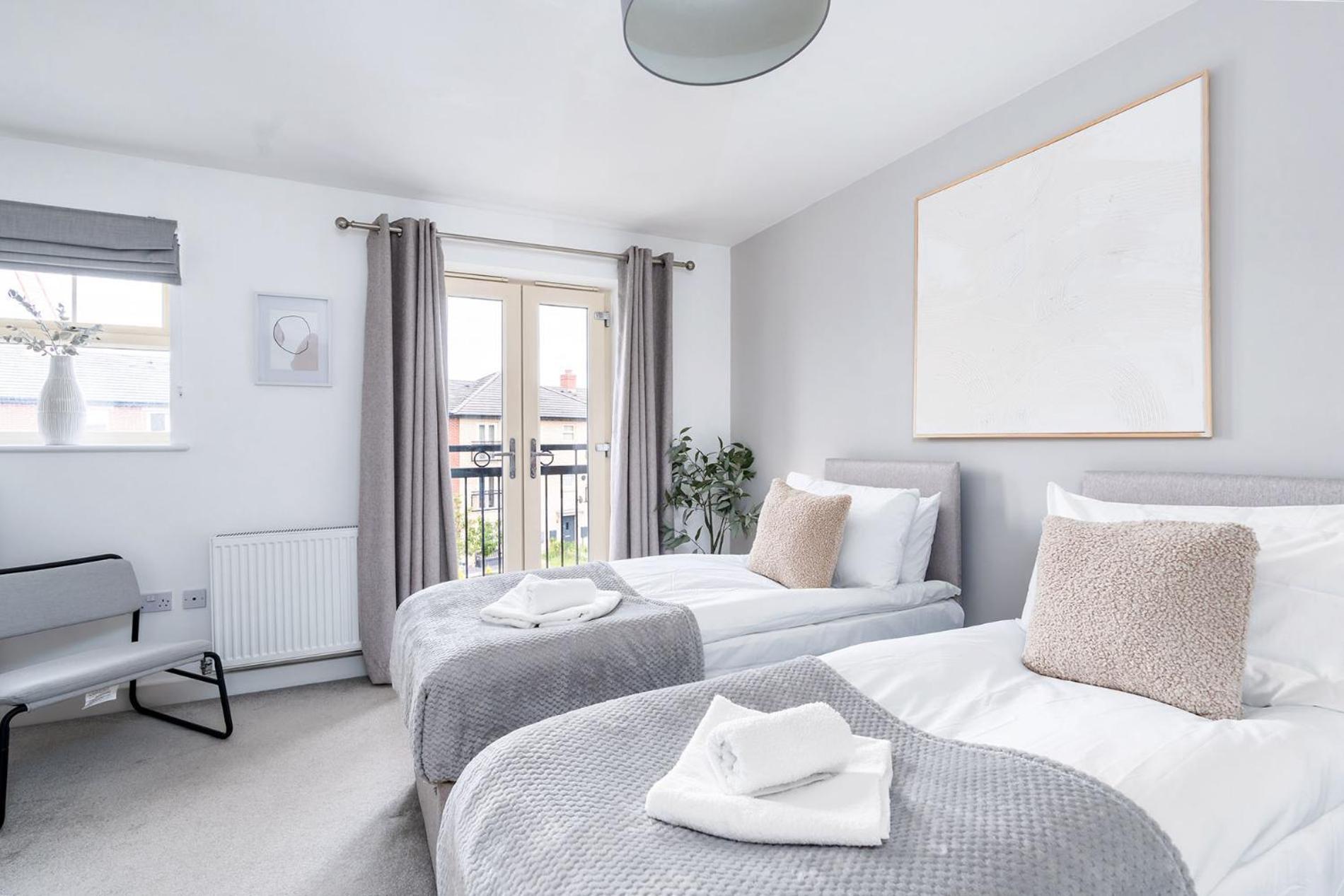 New Refurbishment Location Free Parking * Leeds (West Yorkshire)