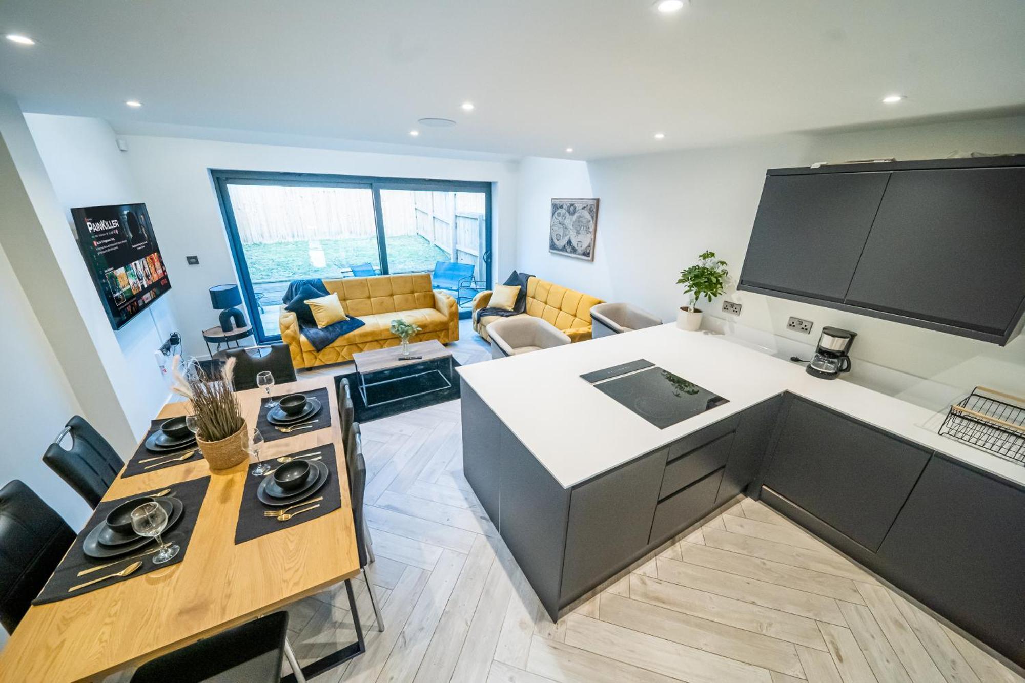 4-bed Townhouse, Secure & Close To Centre- Ideal For Corporate Guests Apartment Leeds (West Yorkshire)