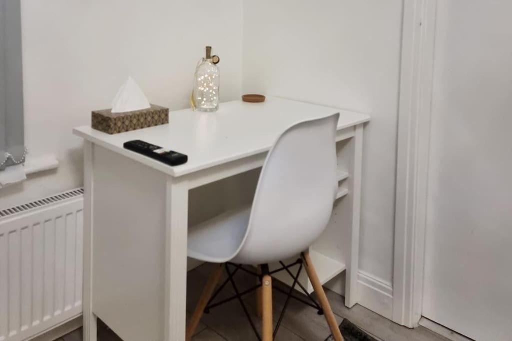 Cosy And Tranquil Home, Free Wifi, Parking * Leeds (West Yorkshire)