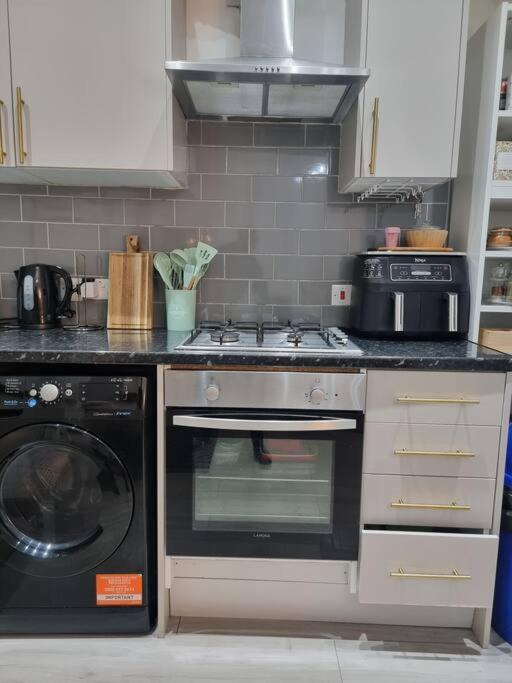 Apartment Cosy And Tranquil Home, Free Wifi, Parking *