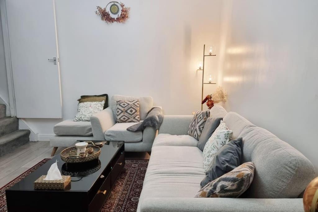 Apartment Cosy And Tranquil Home, Free Wifi, Parking *
