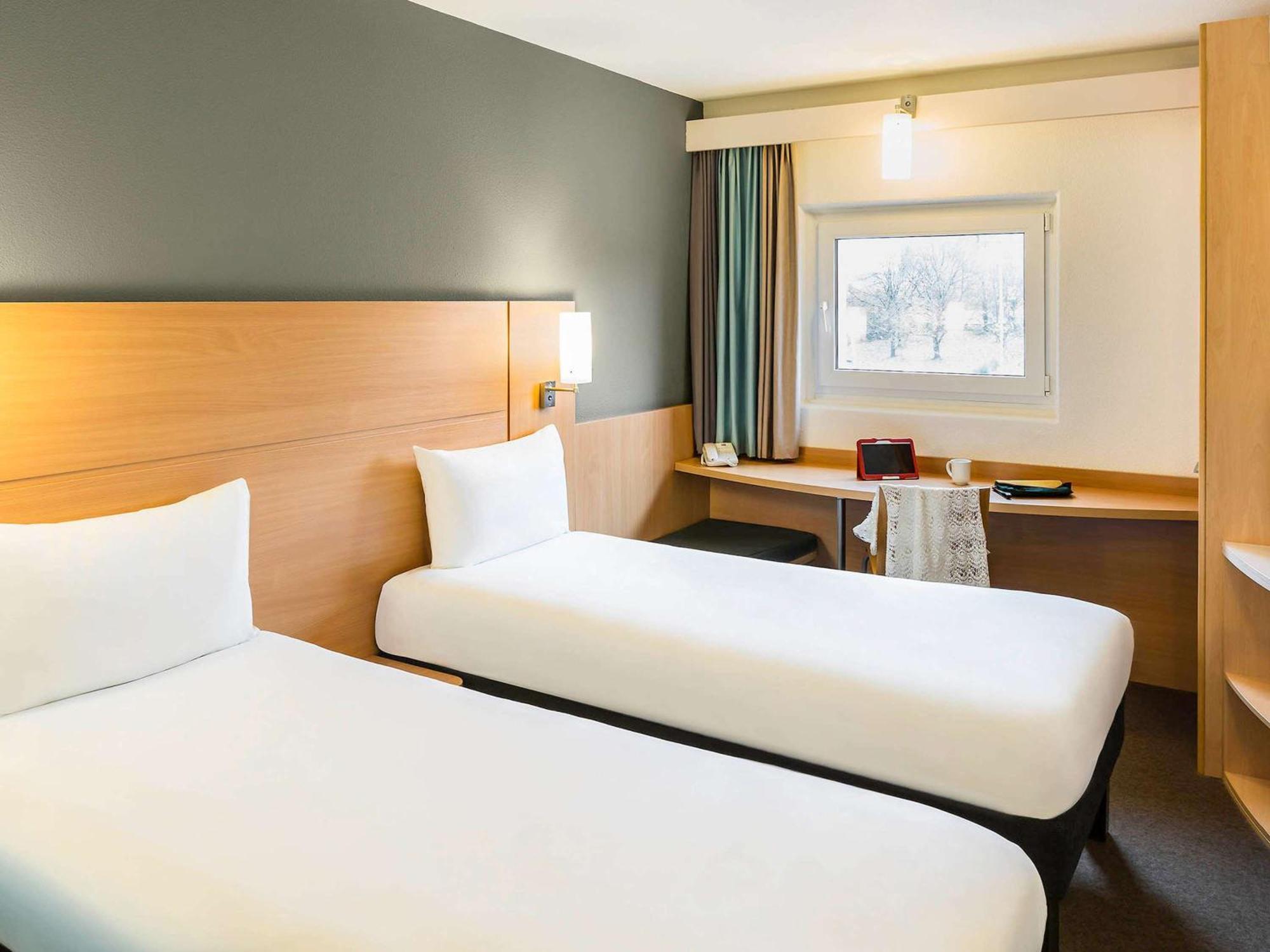Ibis Leeds Centre Marlborough Street Hotel 2*