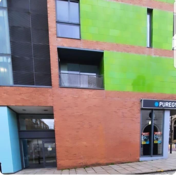 Apartment 2 Bed Flat In Leeds Centre *