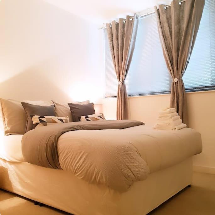 2 Bed Flat In Leeds Centre * Leeds (West Yorkshire)