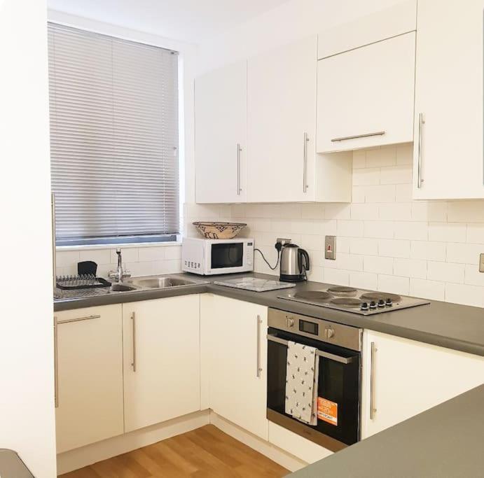 2 Bed Flat In Leeds Centre Leeds (West Yorkshire)