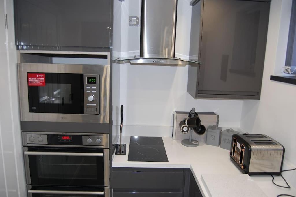 Self Contained In Burley, Leeds Apartment Leeds (West Yorkshire)