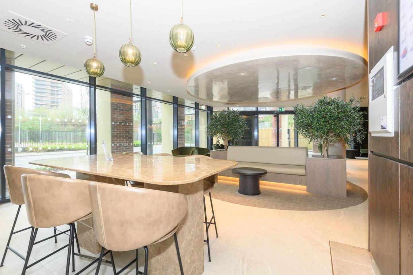 Pass The Keys Deluxe - Panoramic Views Apartment