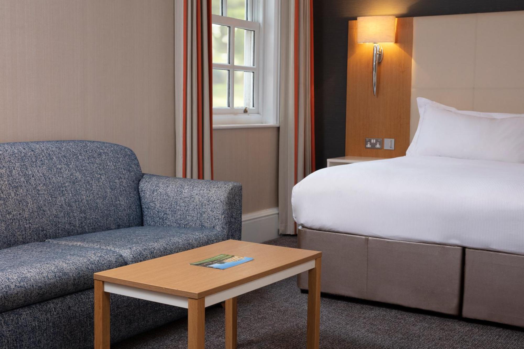 Hotel Oulton Hall Hotel, & Golf