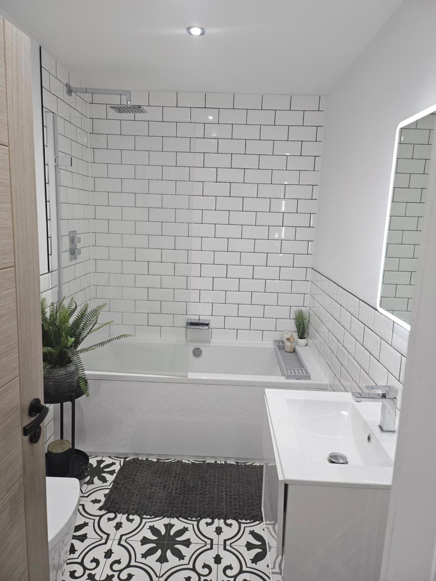 Apartment Luxury 2 Bed Next To Centre *