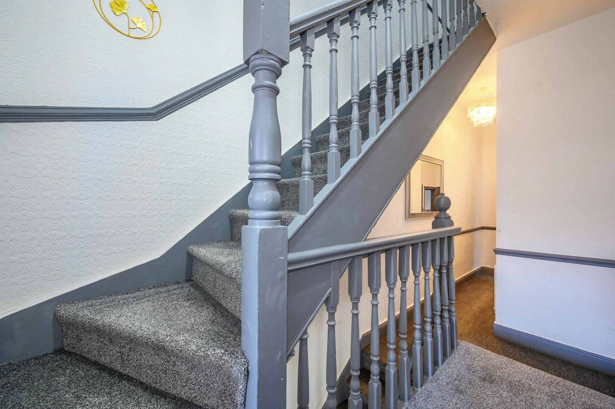 Homestay -rf7h- For Your Relaxed & Cosy Free Parking Leeds (West Yorkshire)