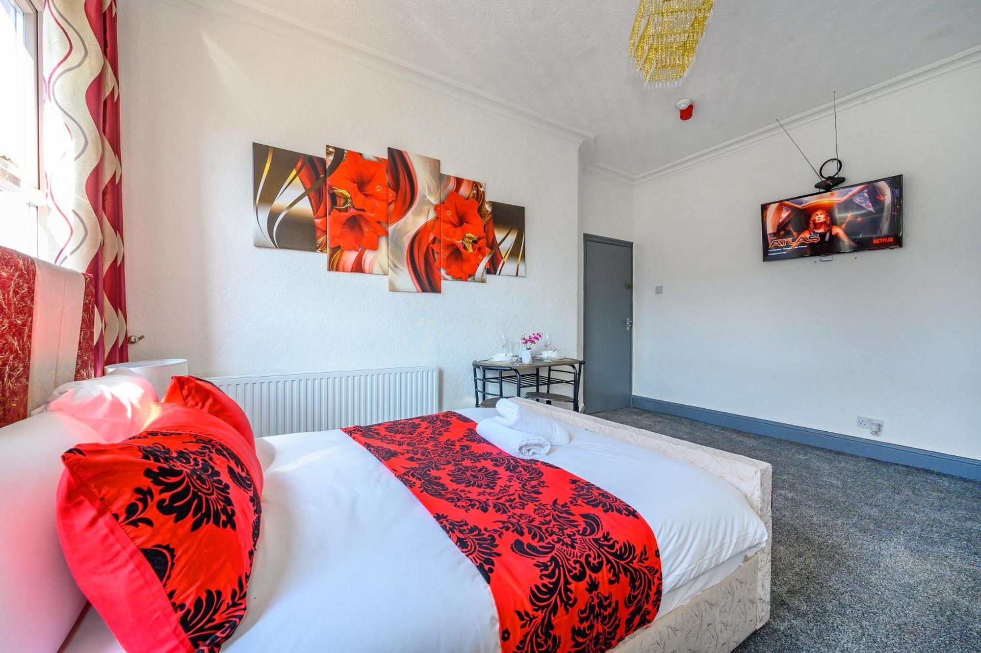 *rd7h*for Your Relaxed & Cosy Free Parking * Leeds (West Yorkshire)
