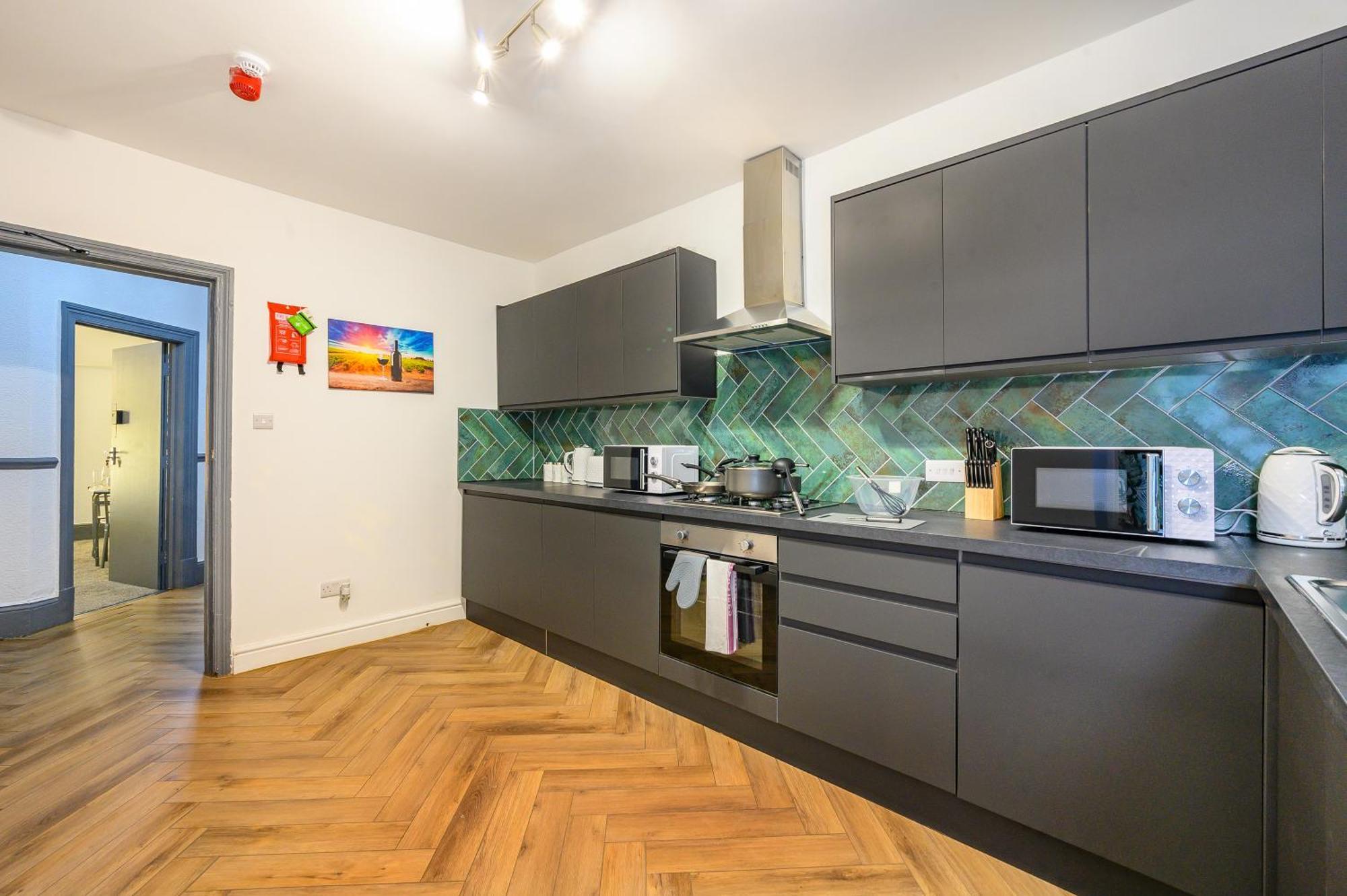 Homestay -rc7h- For Your Relaxed & Cosy Free Parking Leeds (West Yorkshire)