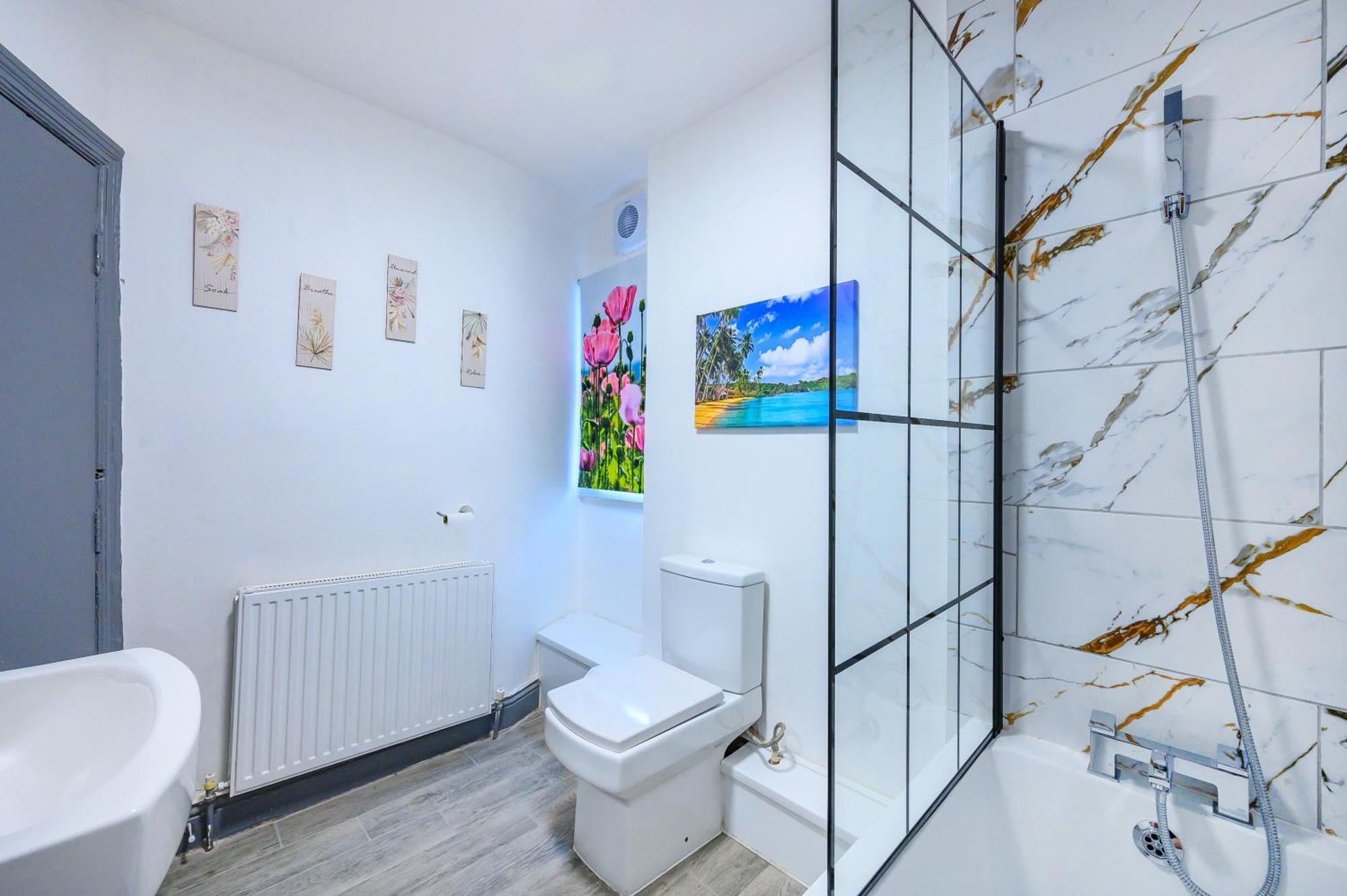 -rb7h - For Your Relaxed & Cosy & Free Parking * Leeds (West Yorkshire)