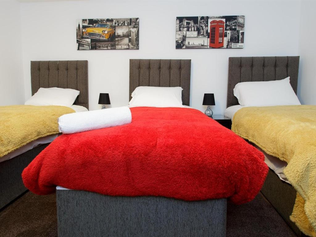 Shaftesbury Apartment *