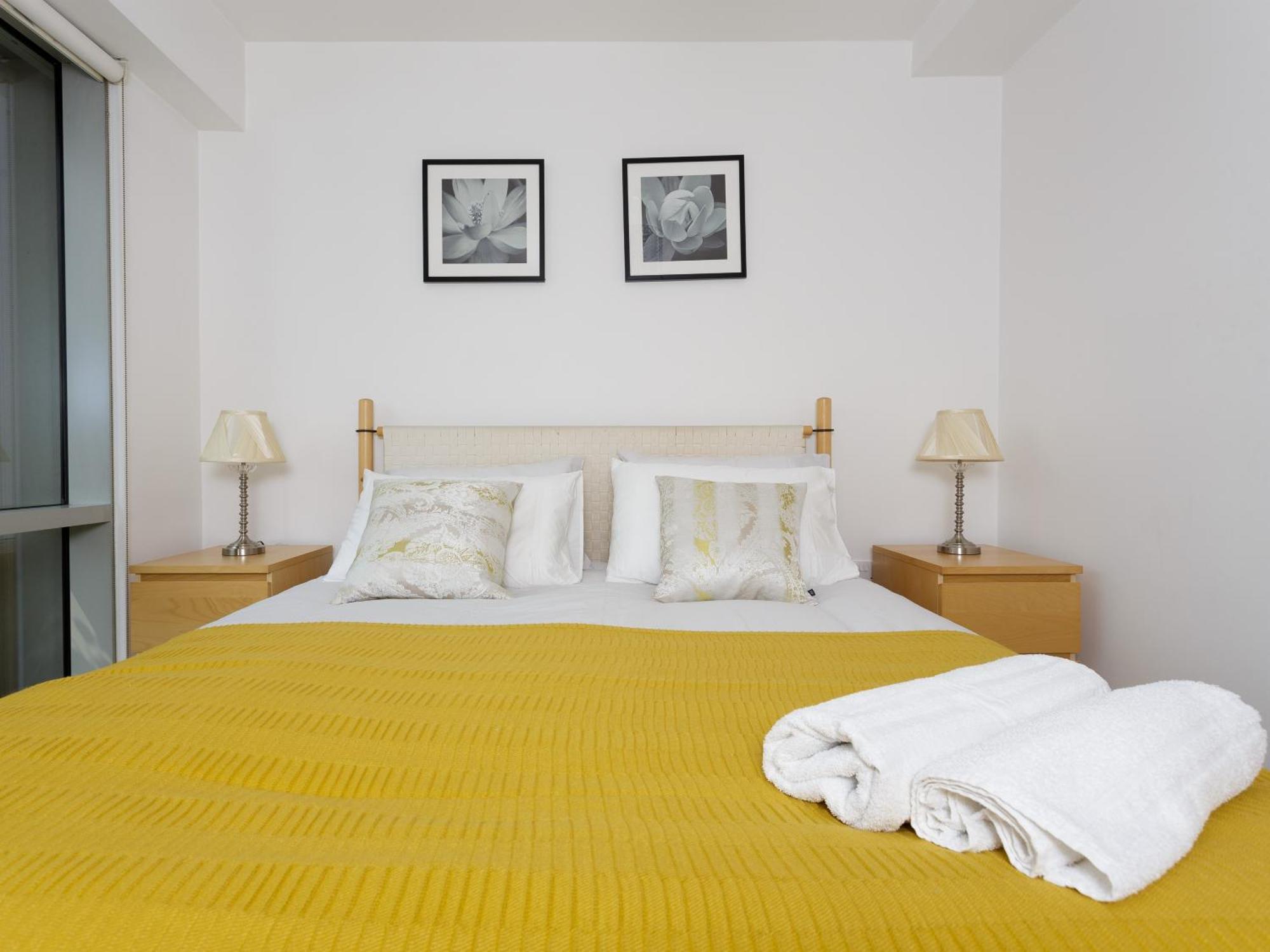 Live In Leeds Millenium Square Apartment *