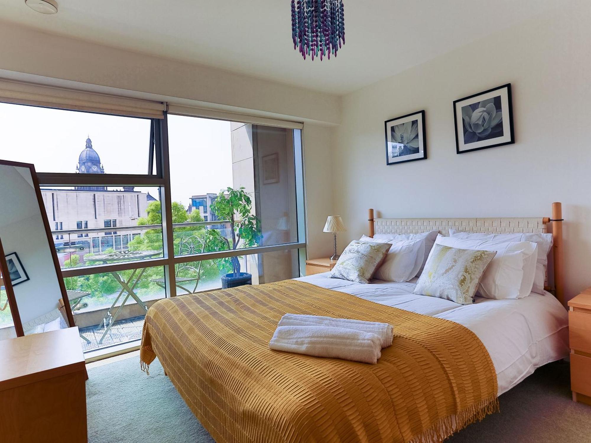 Apartment Live In Leeds Millenium Square