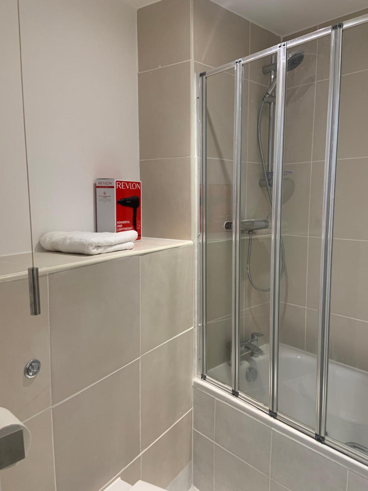 Winners Of 2025 Traveller Award, Elegant Two Bedroom With Netflix & Wifi *