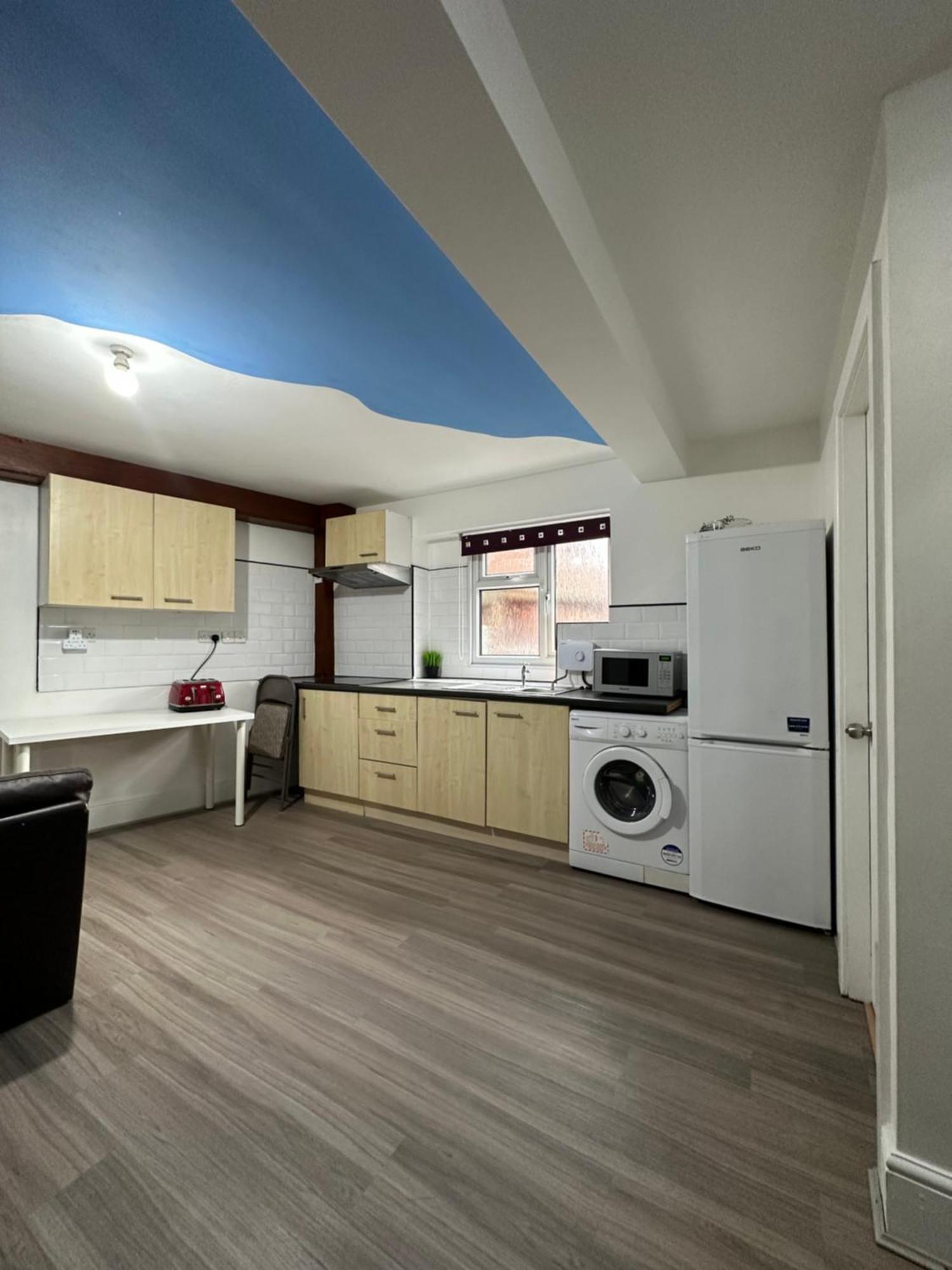 Modern & Cosy Near Centre Leeds (West Yorkshire)