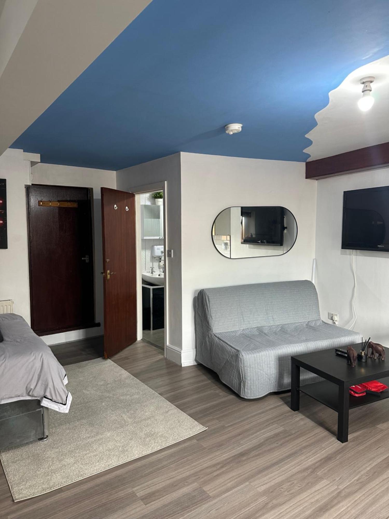 Modern & Cosy Near Centre Apartment Leeds (West Yorkshire)