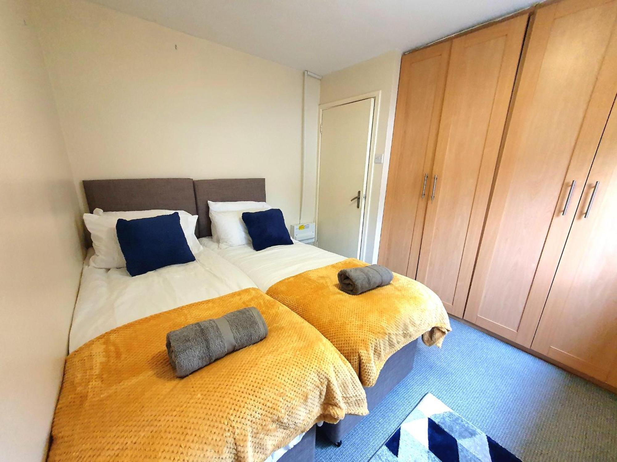 3 Beds - Leeds Centre & Lgi - Contact For Better Offers! Apartment Leeds (West Yorkshire)