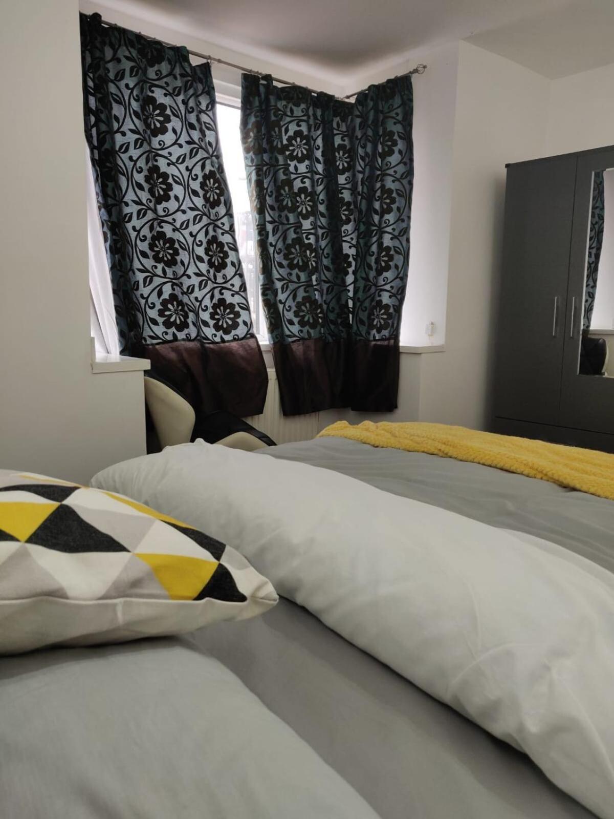 Holiday home Super 7bed House - Hot Tub - Large Gathering Meets