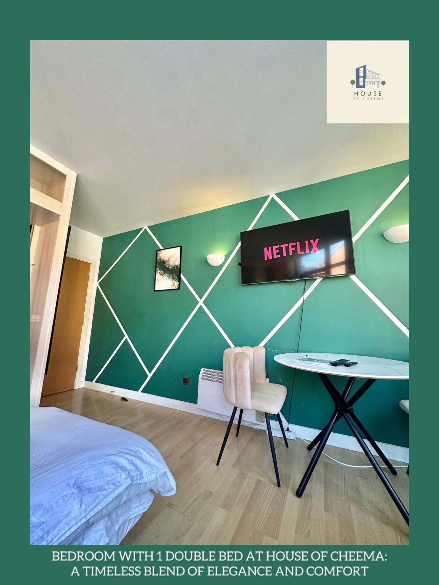 Britannia Light Night Haven Apartment *