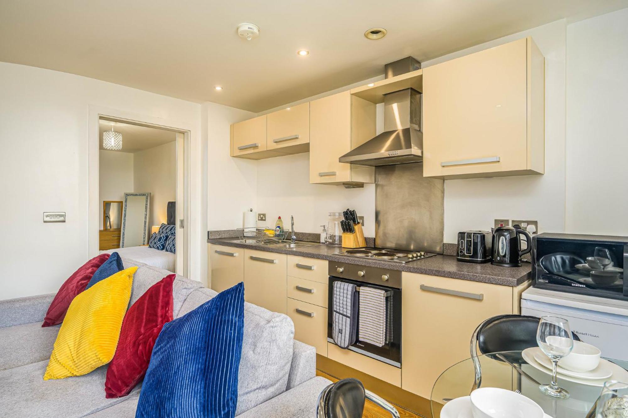 Avenues Apartment
